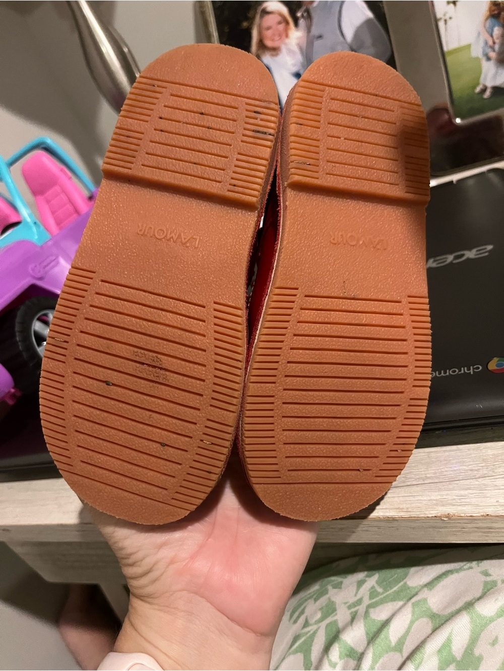 L’amour red bow girl shoes size 10 Mary Jane’s Velcro - Picture 3 of 3